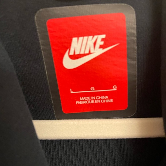 Black Nike Athleisure Vest - Picture 2 of 4